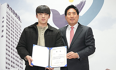 260119 申敏俊学生特别奖颁奖典礼缩略图文件